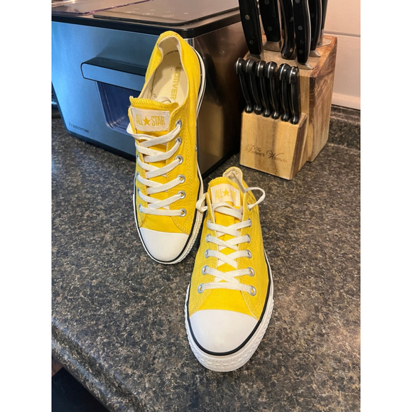 Classic Converse Unisex Chuck Taylor All Star Low Sneaker Lemon Yellow - Picture 7 of 10